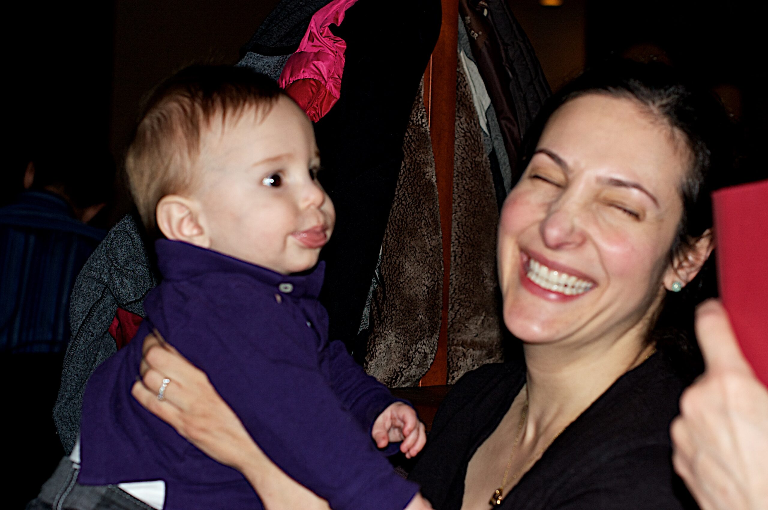 Read more about the article Mommy and Charlie clapping