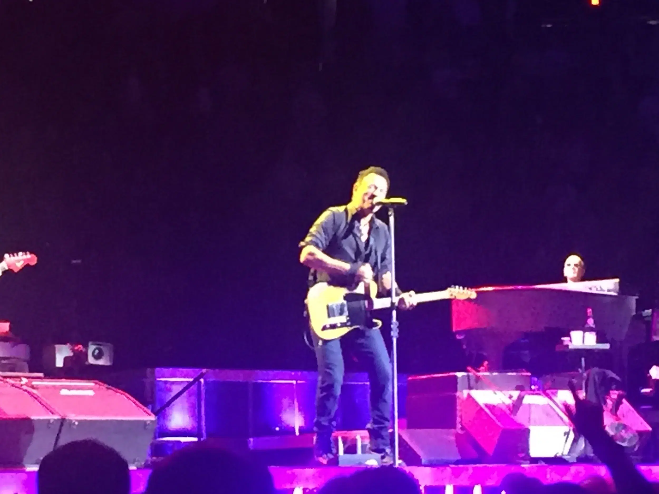 Read more about the article Question: Which person alive today deserves immortality for the sake of future generations?