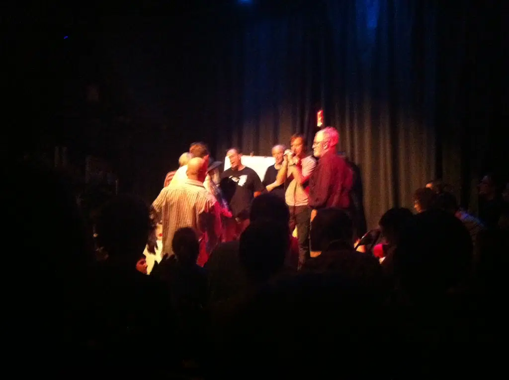 Read more about the article Five years ago, I took the stage and told my first story. The most important thing about that night: I was afraid.